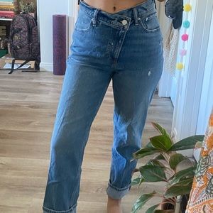 Abercrombie & Fitch 90’s Straight Ultra High Rise Denim